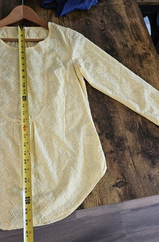 L.L. Bean Women’s Cotton Floral Eyelet Blouse Top Yellow Long Sleeve Size Xxs