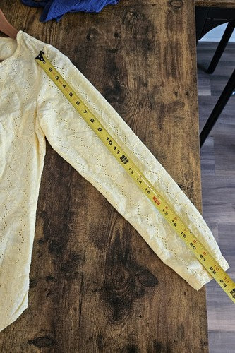 L.L. Bean Women’s Cotton Floral Eyelet Blouse Top Yellow Long Sleeve Size Xxs