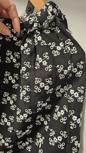 ASOS DESIGN broderie flippy short in black and white embroidery. Cute, Size US 4