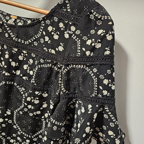 Free People Geo Garden Mini Dress Womens Size 2 Black Floral Ruffle Sleeves