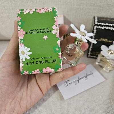Marc Jacobs Mini Perfume Gift Set 4pc Daisy Eau So Fresh Wild Perfect Women’s Fr