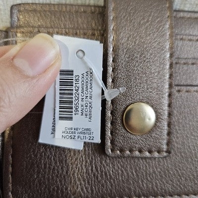 Chico’s Metallic Card Holder Keychain Wallet | NWT | Tassel | Compact