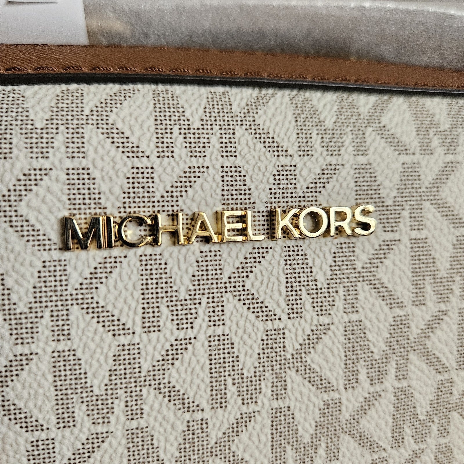 NWT! Michael Kors Jet Set Large Logo Crossbody Bag  One Size - Authentic