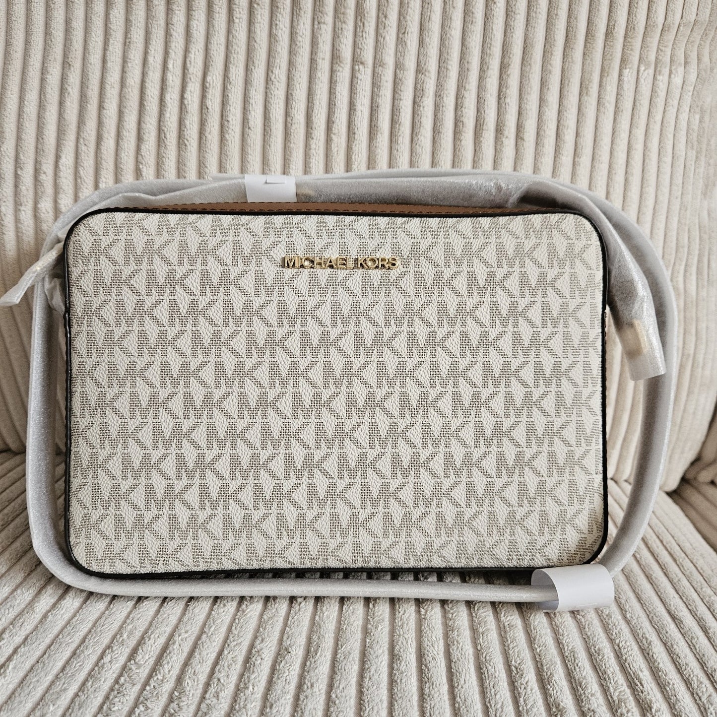 NWT! Michael Kors Jet Set Large Logo Crossbody Bag  One Size - Authentic
