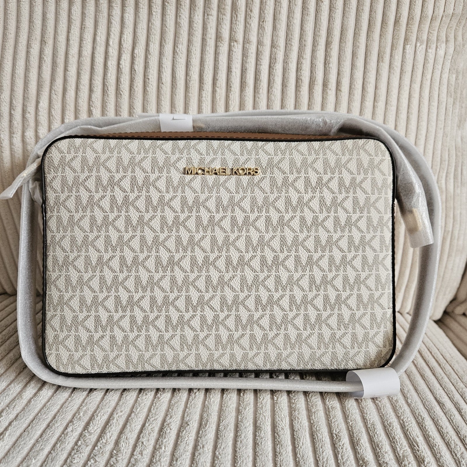 NWT! Michael Kors Jet Set Large Logo Crossbody Bag  One Size - Authentic