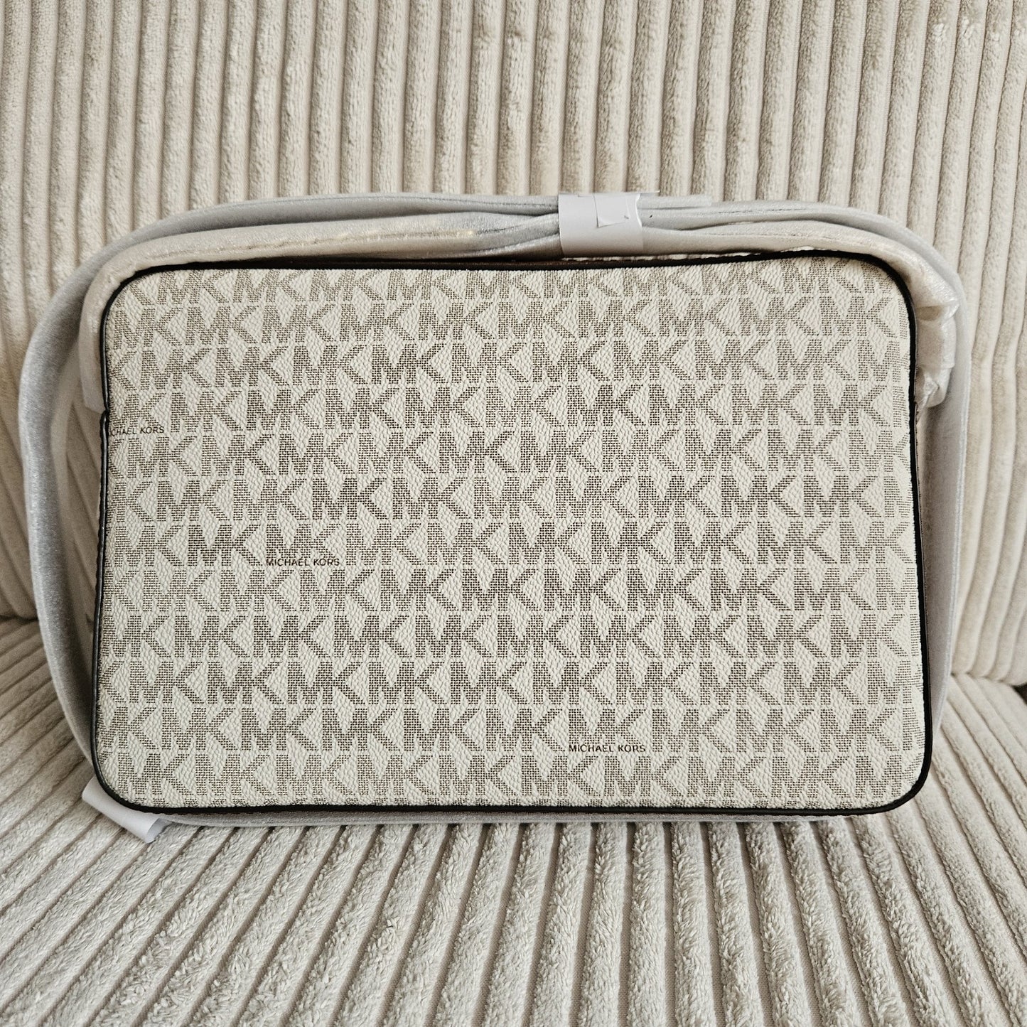 NWT! Michael Kors Jet Set Large Logo Crossbody Bag  One Size - Authentic