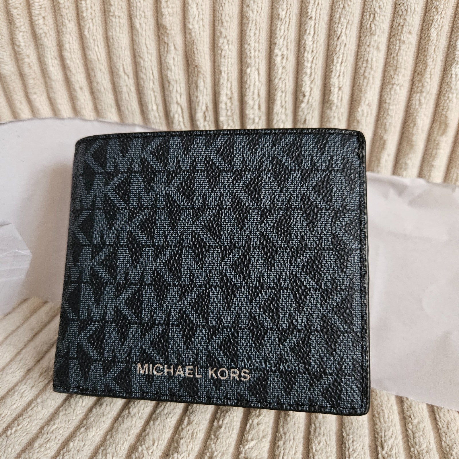 NWT! Michael Kors Men’s Signature Logo Bifold Wallet – Blue- authentic